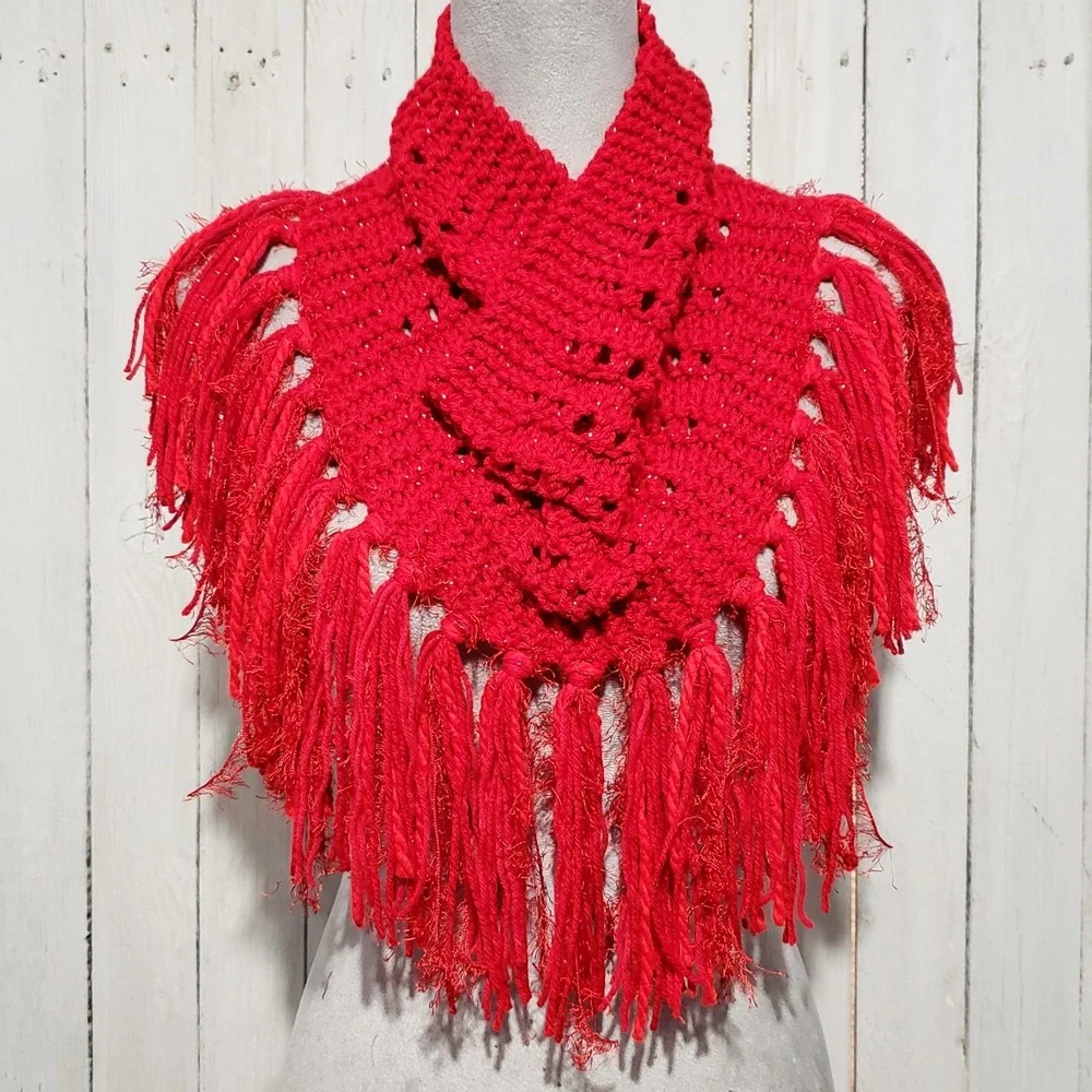 NEW‎ Hand Knitted Red Metallic Boho Cowl Scarf Fringe Shimmer Festive Glam Party